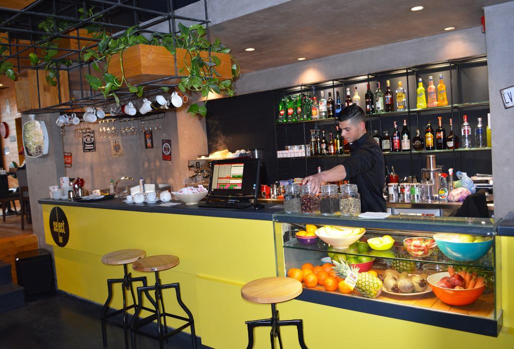 Select City Center Hotel Tirana Kültér fotó