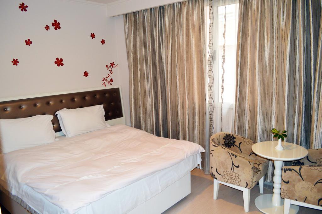 Select City Center Hotel Tirana Kültér fotó
