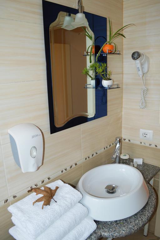 Select City Center Hotel Tirana Szoba fotó