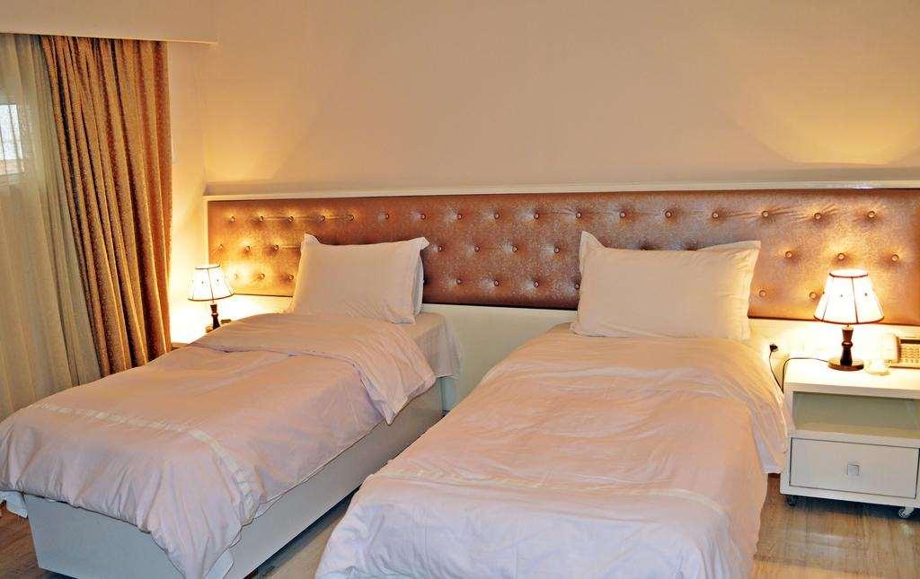 Select City Center Hotel Tirana Szoba fotó